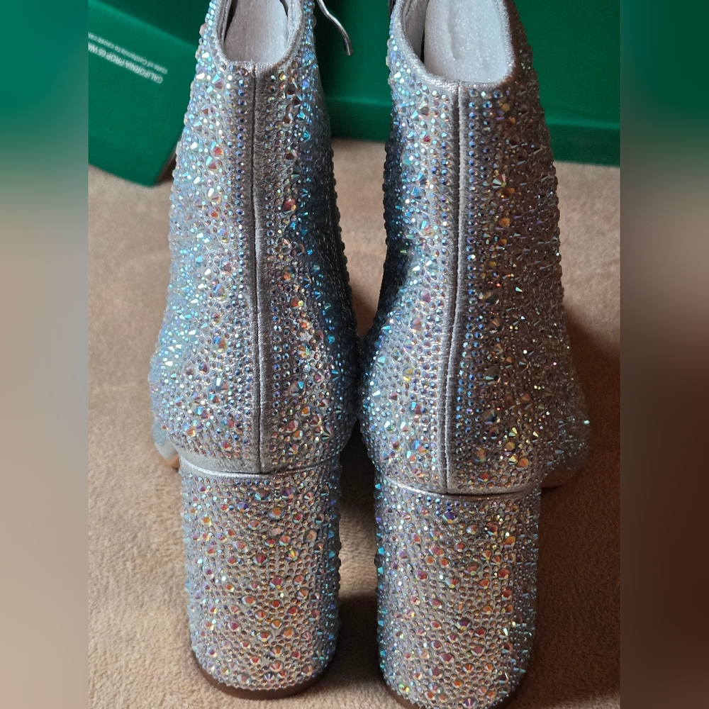 Lauren Lorraine "Jam" Silver Rhinestone Ankle Boots Size 6.5 NEW IN BOX - Picture 3 of 15